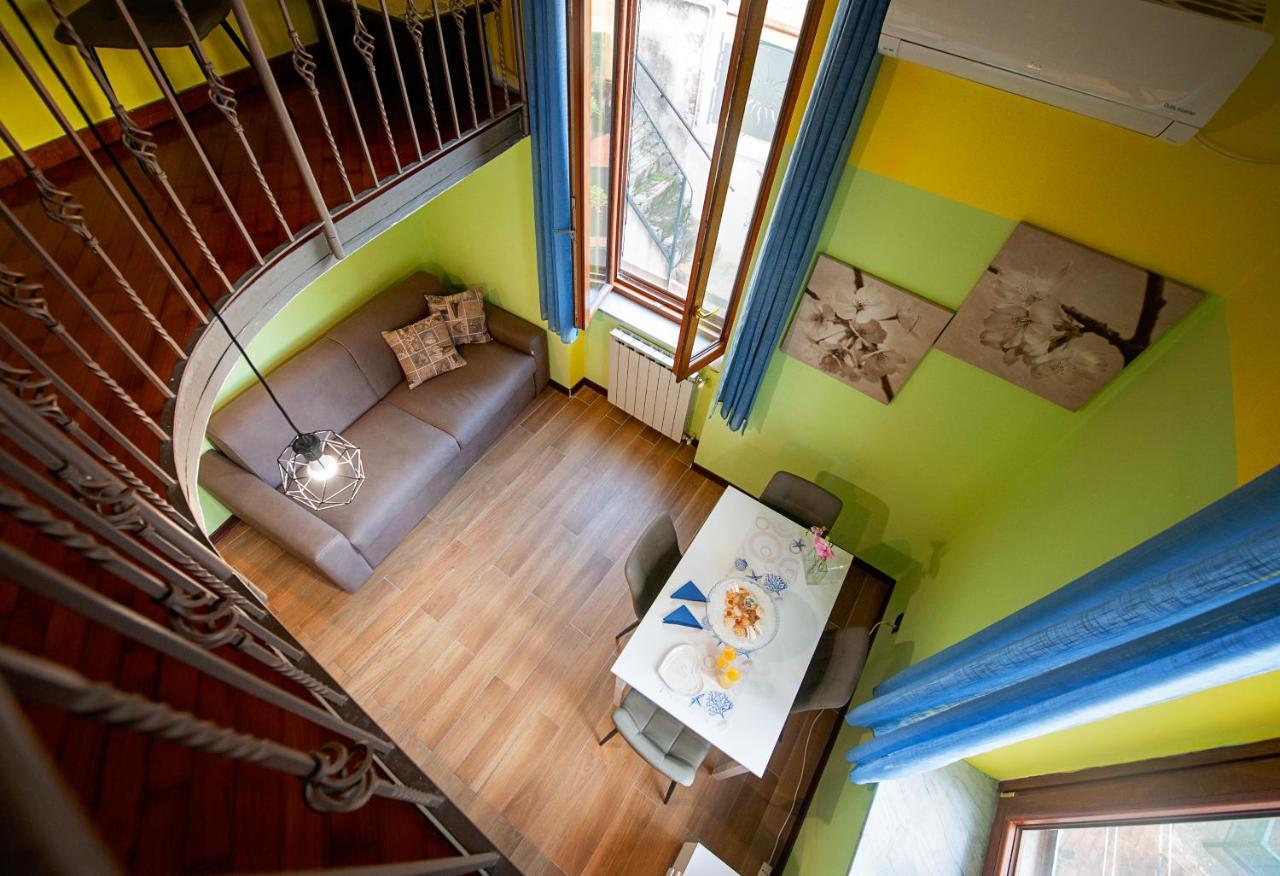Casa "Positano" Da Ely - Salerno Centro Con Self Check-In Apartment Exterior photo