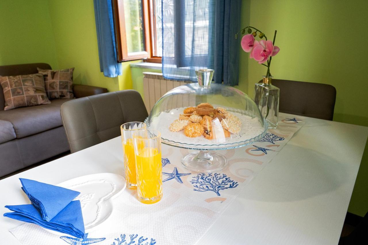 Casa "Positano" Da Ely - Salerno Centro Con Self Check-In Apartment Exterior photo