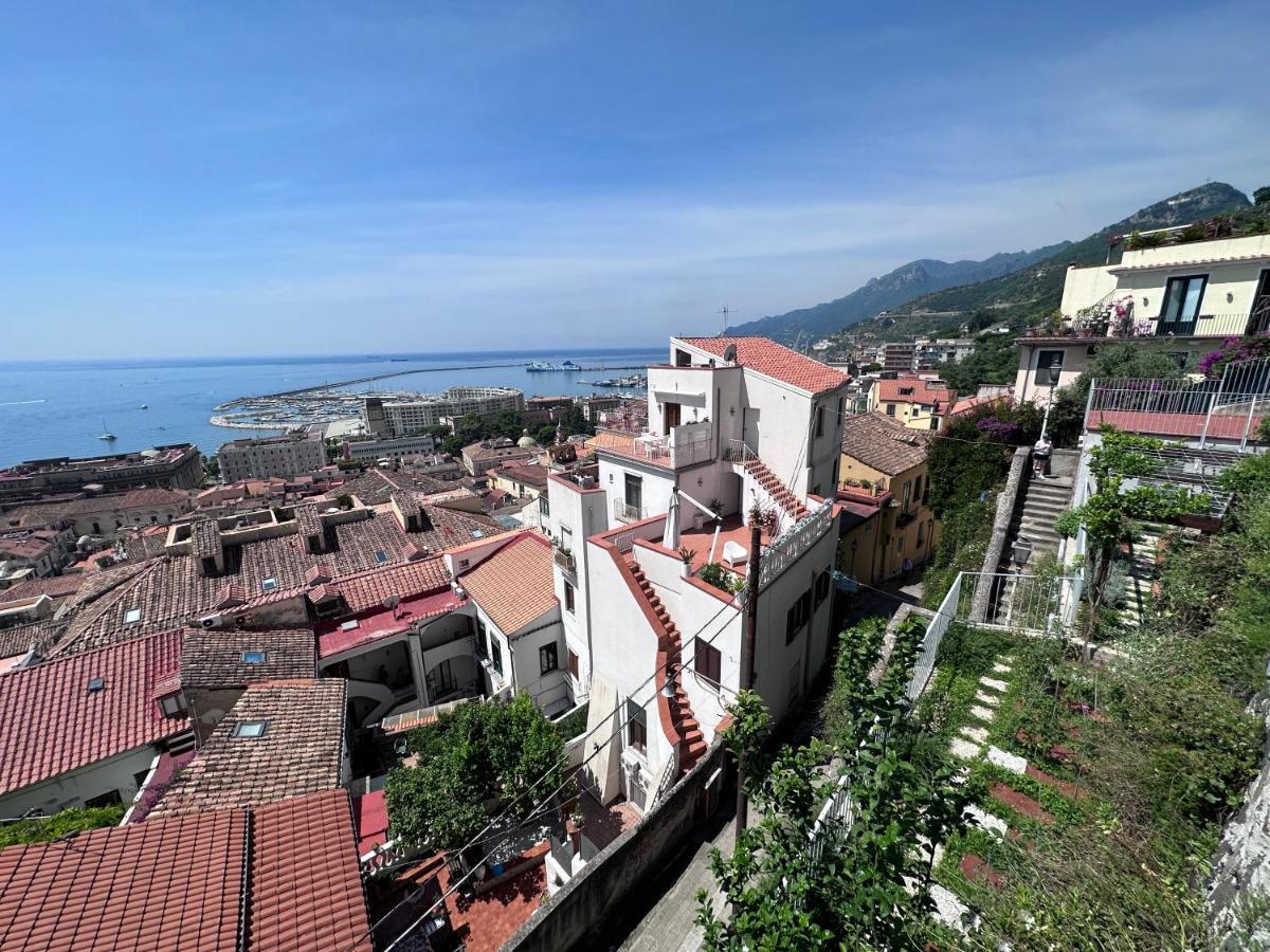 Casa "Positano" Da Ely - Salerno Centro Con Self Check-In Apartment Exterior photo